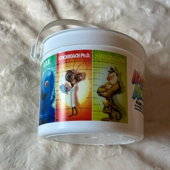 Dreamworks Monsters Versus Aliens 2009 Popcorn Bucket - Picture 2 of 11
